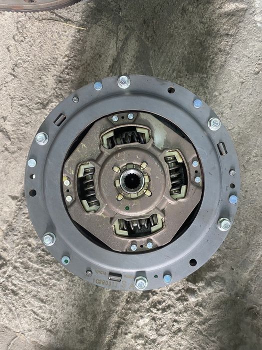 Маховик на Приус