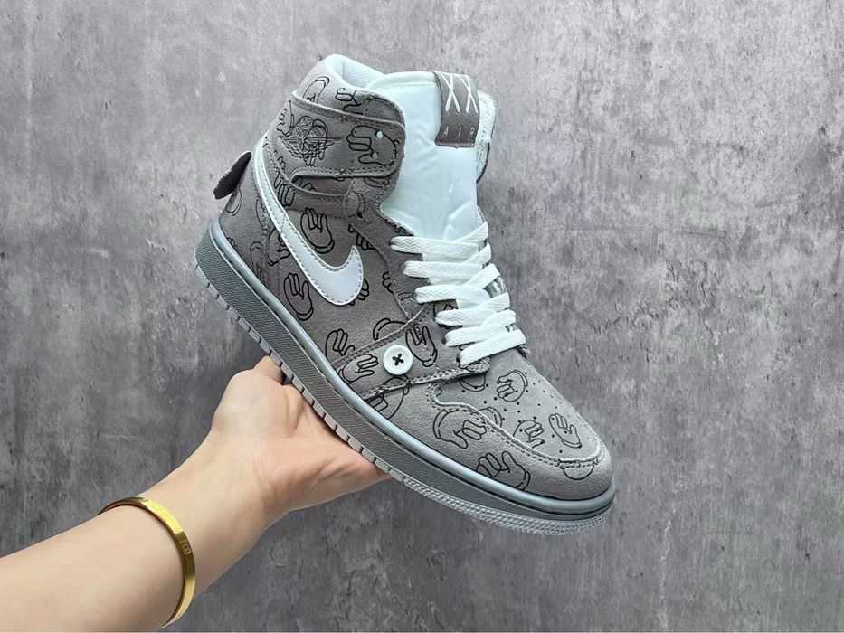 Нови мъжки маратонки Kaws x Nike Air Jordan 1 High Kaws Companion