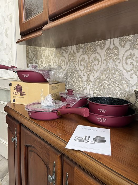 Продам новый набор кастрюль Faverlic