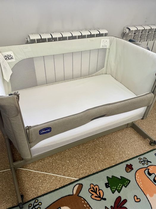 Продам кроватку Chicco