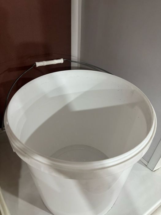 Продам пластиковые ведра и куботейнеры