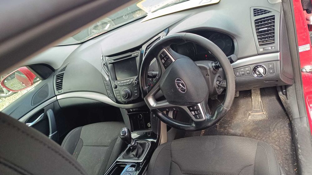 Dezmembrez Hyundai I40 1.7CRDI 2012