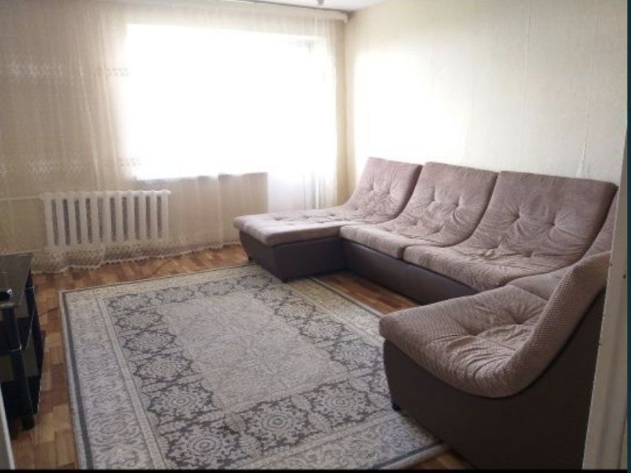 Продаю срочно диван