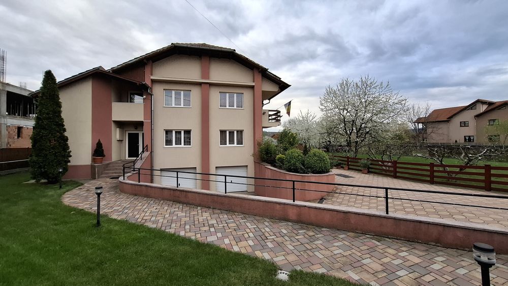 Vand proprietate in Ramnicu Valcea, str. Ostroveni