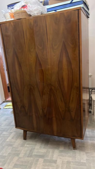 Шкаф очень хорошое состояние 15000тг