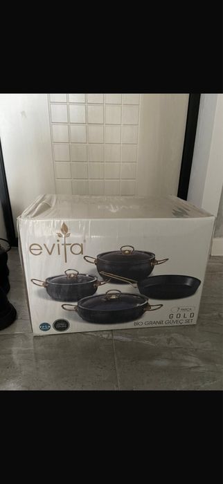 Срочно продам набор кастрюль