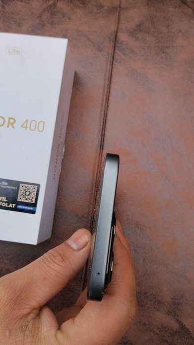 Honor 400 lte.              .