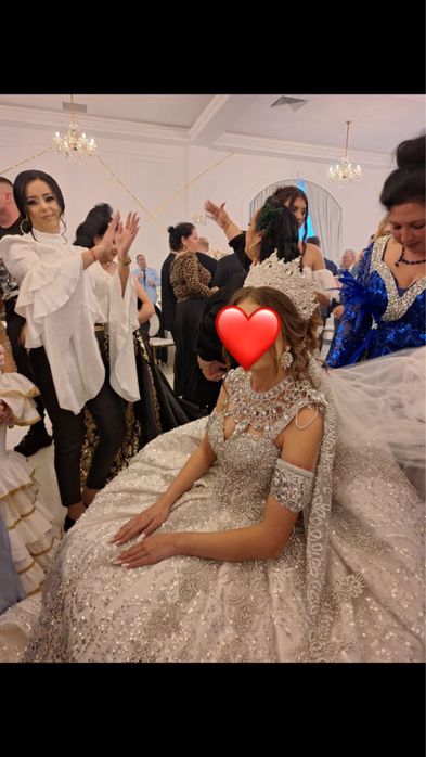 Rochie de mireasa ! Si rochie de zi