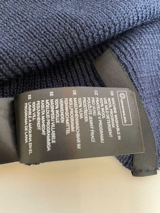 Balmain h&m вълнена шапка тъмно синя - чисто нова