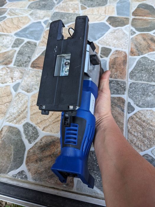 Fierăstrău Pendular Berner (Milwaukee)