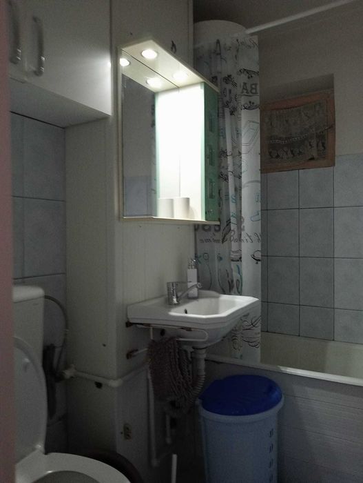 Vând apartament cu 2 camere decomandat