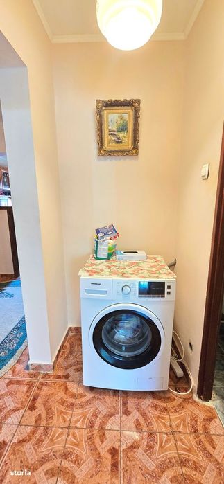 ULTRACENTRAL! Apartament 3 camere, et. intermediar UMF - INDEPENDENTEI