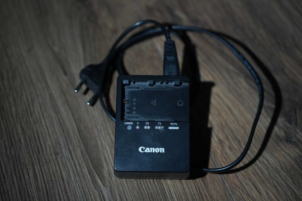 Incarcator Canon LC-E6