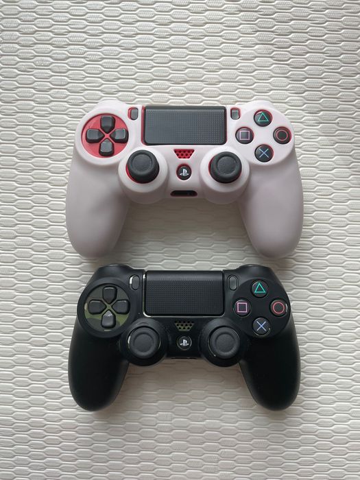 PS4+8 игри и два джойстика.