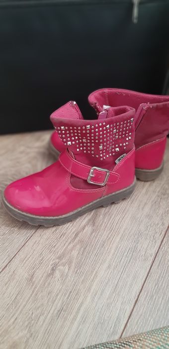 Продам детские сапоги