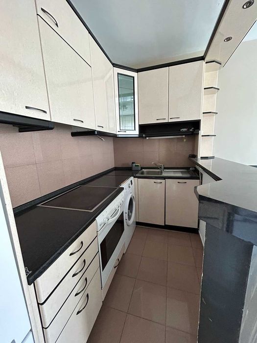 Дава се под наем Двустаен апартамент в Благоевград, Идеален център - 55 кв.м за 306 € - Снимка #2