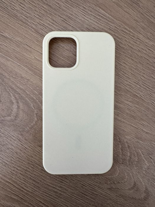 Силиконов кейс за iPhone 12/12 Pro