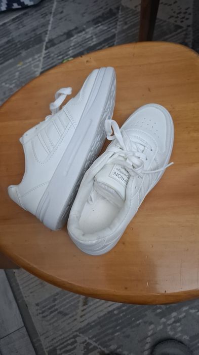 Продам кеды, мокасы