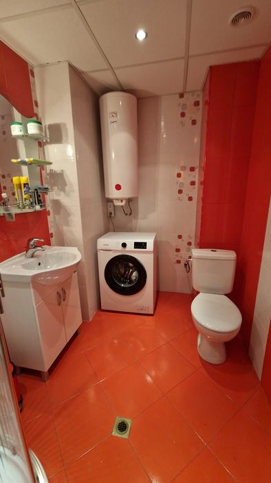 Дава се под наем Тристаен апартамент в Сандански - 65 кв.м за 348.84 € - Снимка #3