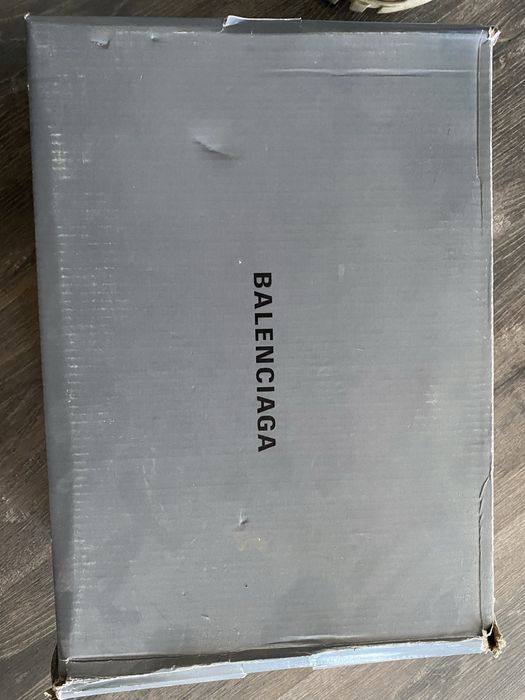 траки белые , 39 размер