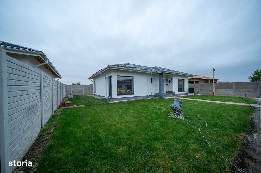 Casă nouă parter, 4 camere, 2 băi, 120 mp, teren 400 mp – Țegheș