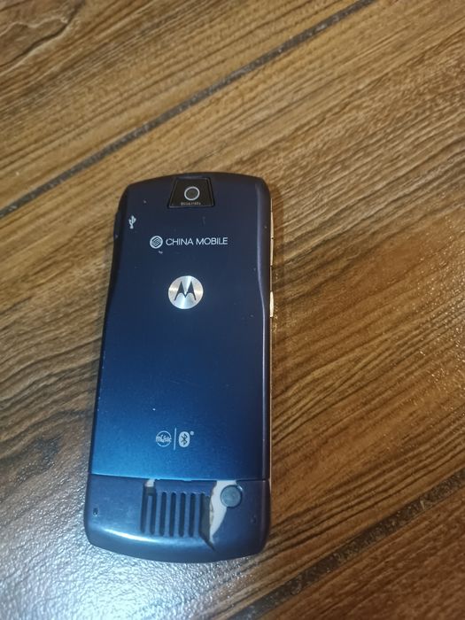 Motorola L7. Bez registratsa Imey