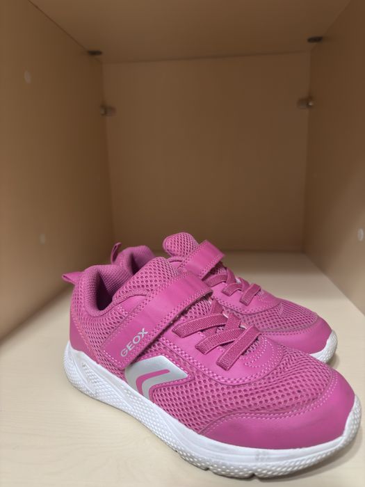 Кроссовки для девочки Geox