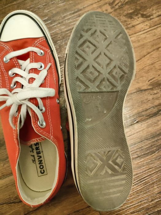 Продам кеды  .бренд Converse оригинал.