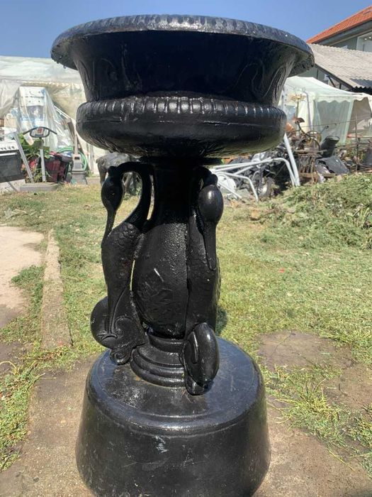 Fantana arteziana din fonta vintage