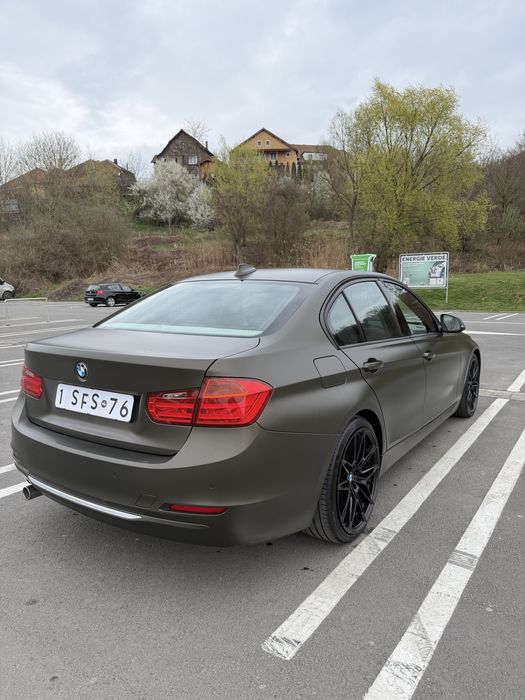 BMW F30 320 184 cp Navi Bi-Xenon  Head up Display Trapa Logic7