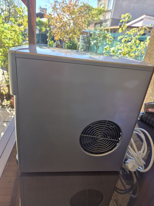 Ледогенератор/машина за лед