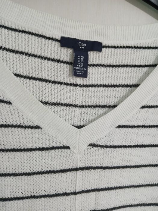 Pulover Alb dungi Gap mărimea XS -S
