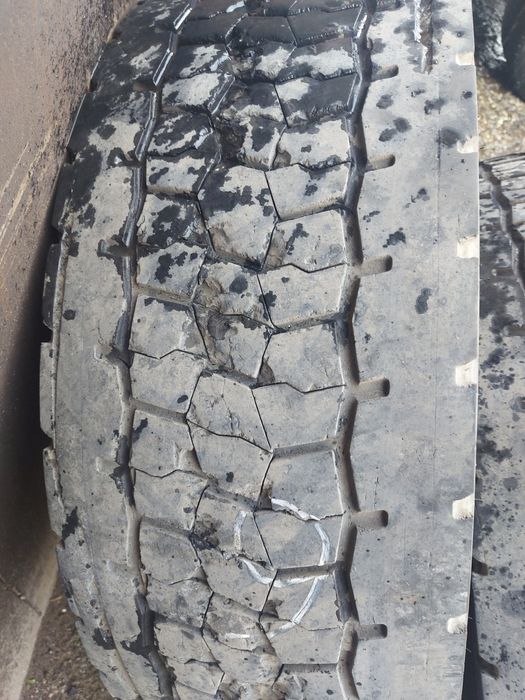 Продам резину грузовую