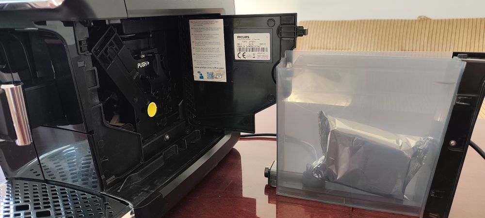 Espressor automat Philips seria EP3241,perfect funcțional