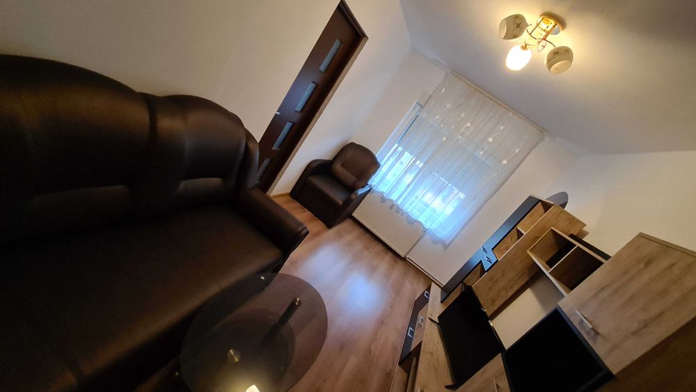Apartament 2 camere de închiriat – Caransebeș, Str. Țarinei — fotografia 2