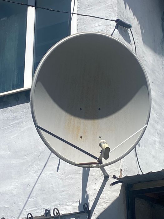 Антенна спутниковая