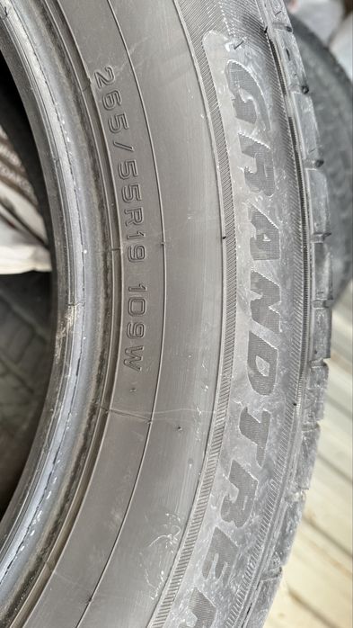 Автопокрышка в хорошем состояни