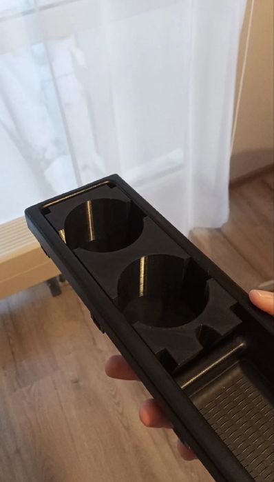 Поставка за чаши BMW e46