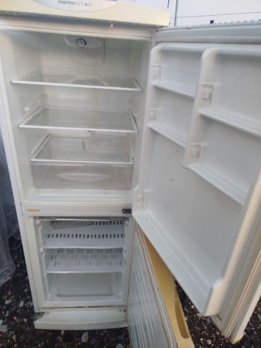 Продам холодильники