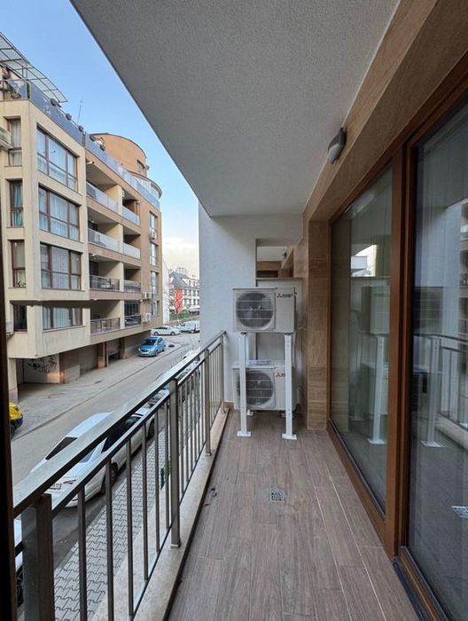 Дава се под наем Тристаен апартамент в София, Кръстова вада - 135 кв.м за 1300 € - Снимка #11