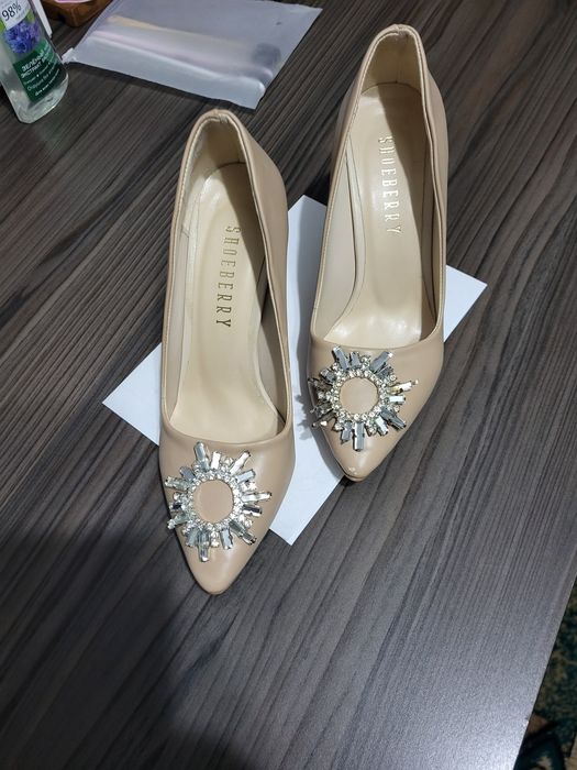 Продам  вечерний туфли