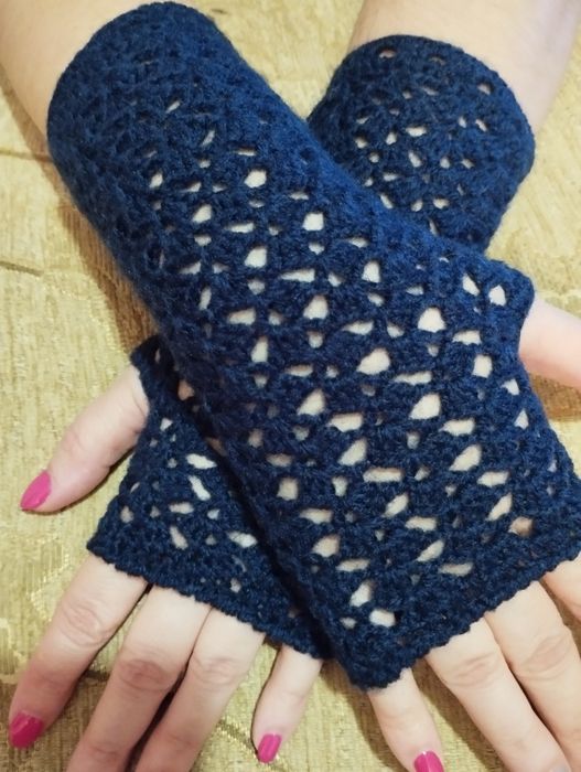 Дамски ръкавици без пръсти