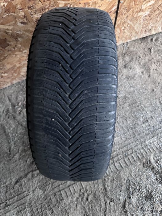 Продам шины 215/55/17