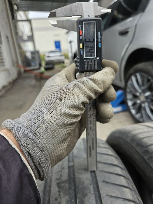 Продават се летни гуми 245/45/18 Bridgestone turanza t005