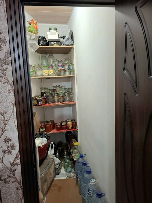 Продаётся квартира Сергели-5  90m²   3⁴/9/9 есть трапеция балкон