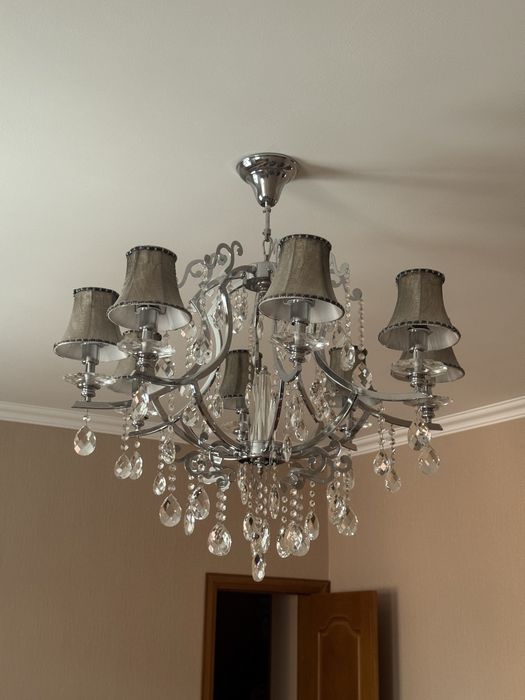 Люстра 8 рожковая