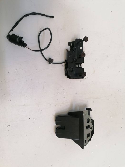 Broasca haion portbagaj capota Audi A4 B8 B8.5 Combi break avant