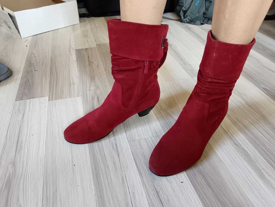 Велурени ботушки