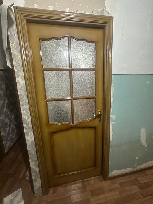 Продам межкомнатную дверь