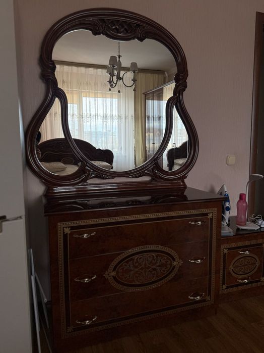 Продаю российский спальный гарнитур